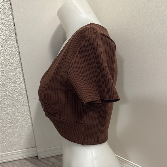 Eclipse Chocolate Ribbed Twist Crop Top - Picture 2 of 6